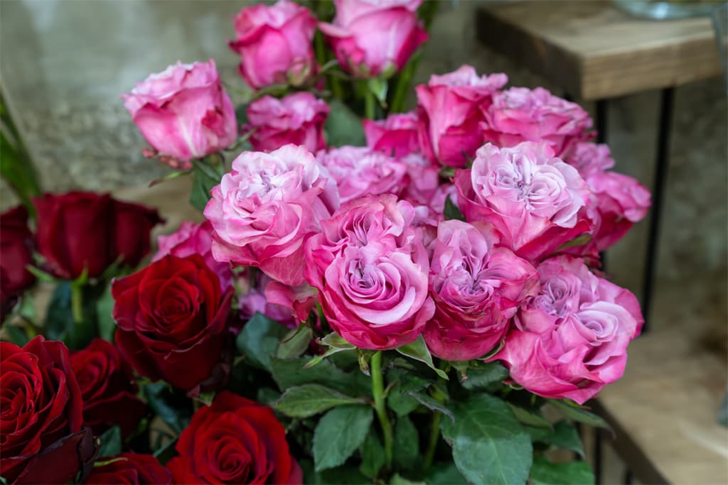 Encargos de arreglos florales para cementerios y tanatorios