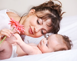 ¿Cuáles son las flores perfectas para regalar a una mamá primeriza? 