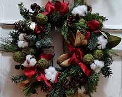 ¡Talleres de coronas y centros navideños!