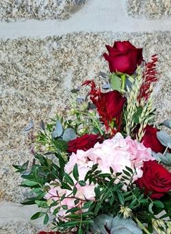 BOUQUET FRESÓN DE ROSAS ( jarrón incluido) - Imagen 2