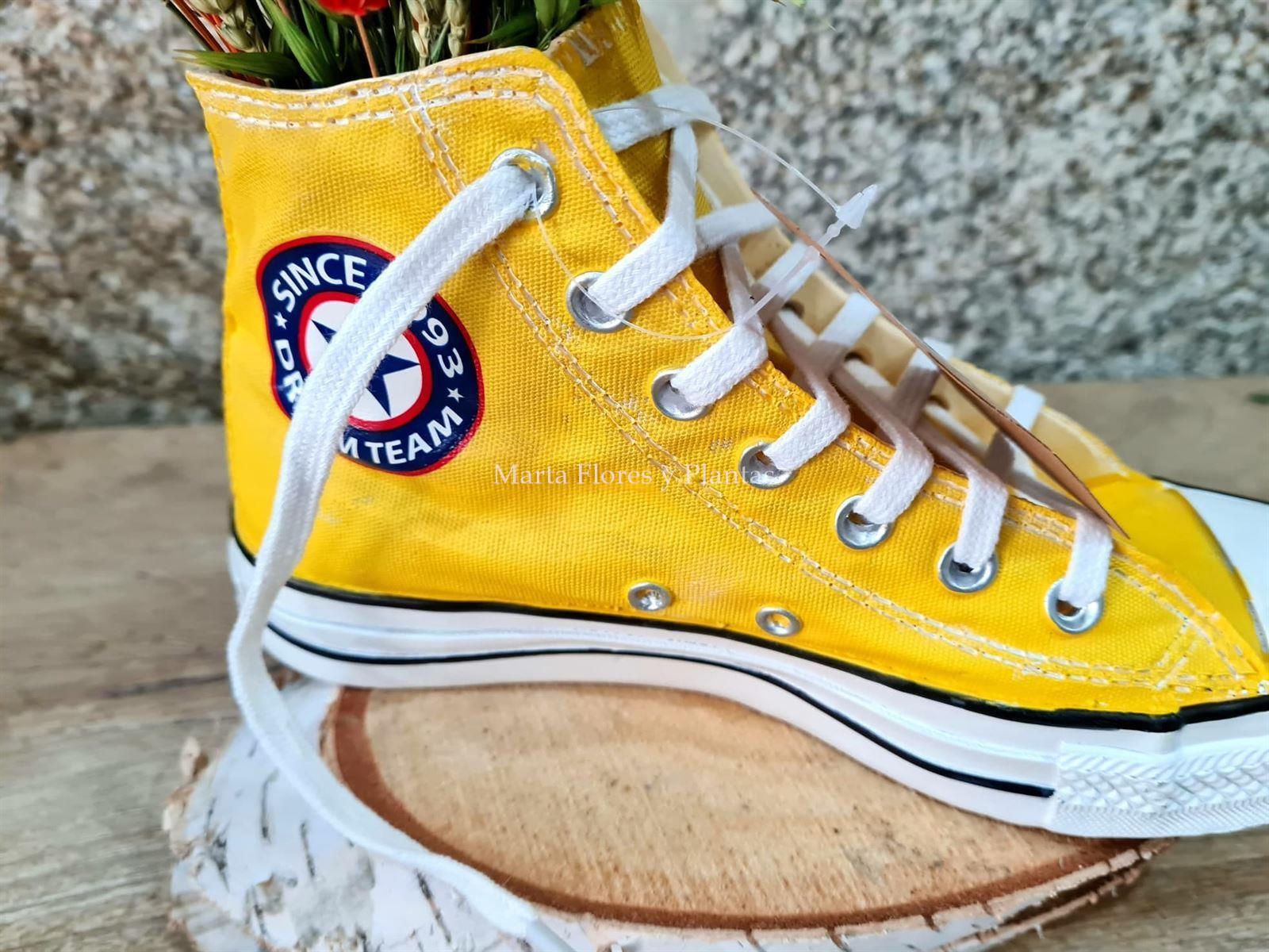 Zapatillas Convers con flor seca - Imagen 3